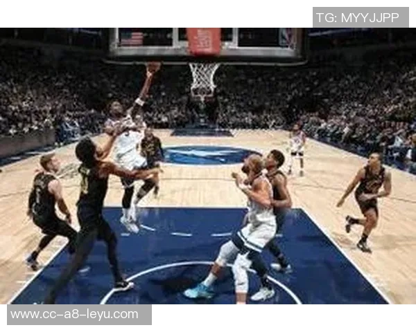 爱德华兹谈对战小米切尔的备战策略强调早睡养精蓄锐应对全场紧逼 爱德华兹谈对战小米切尔的备战策略强调早睡养精蓄锐应对全场紧逼