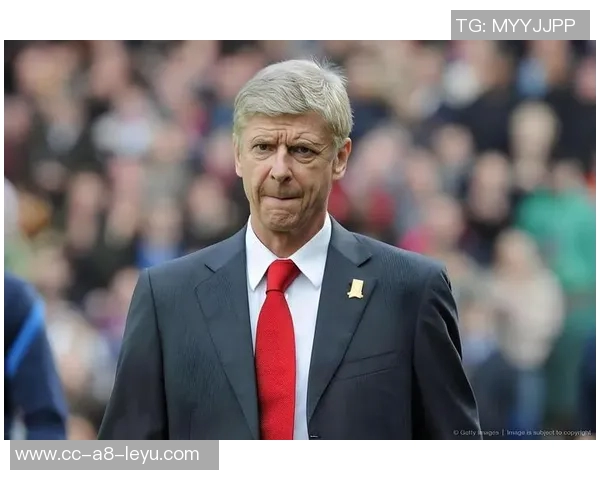 媒体人揭秘申花门将教练罗伯茨的辉煌履历曾任阿森纳米兰教练并在华夏执教