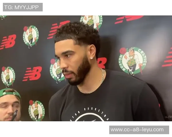 托马斯建议塔图姆谨慎复出避免不必要压力与球队失利责任相连