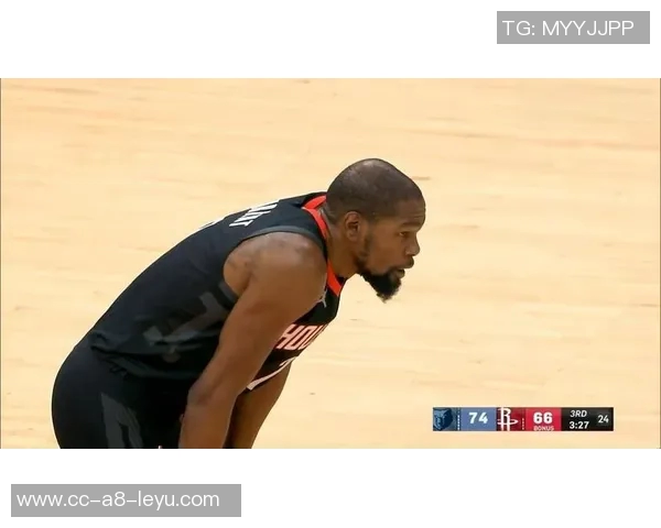 杜兰特新赛季表现抢眼场均30分6板助球队争胜